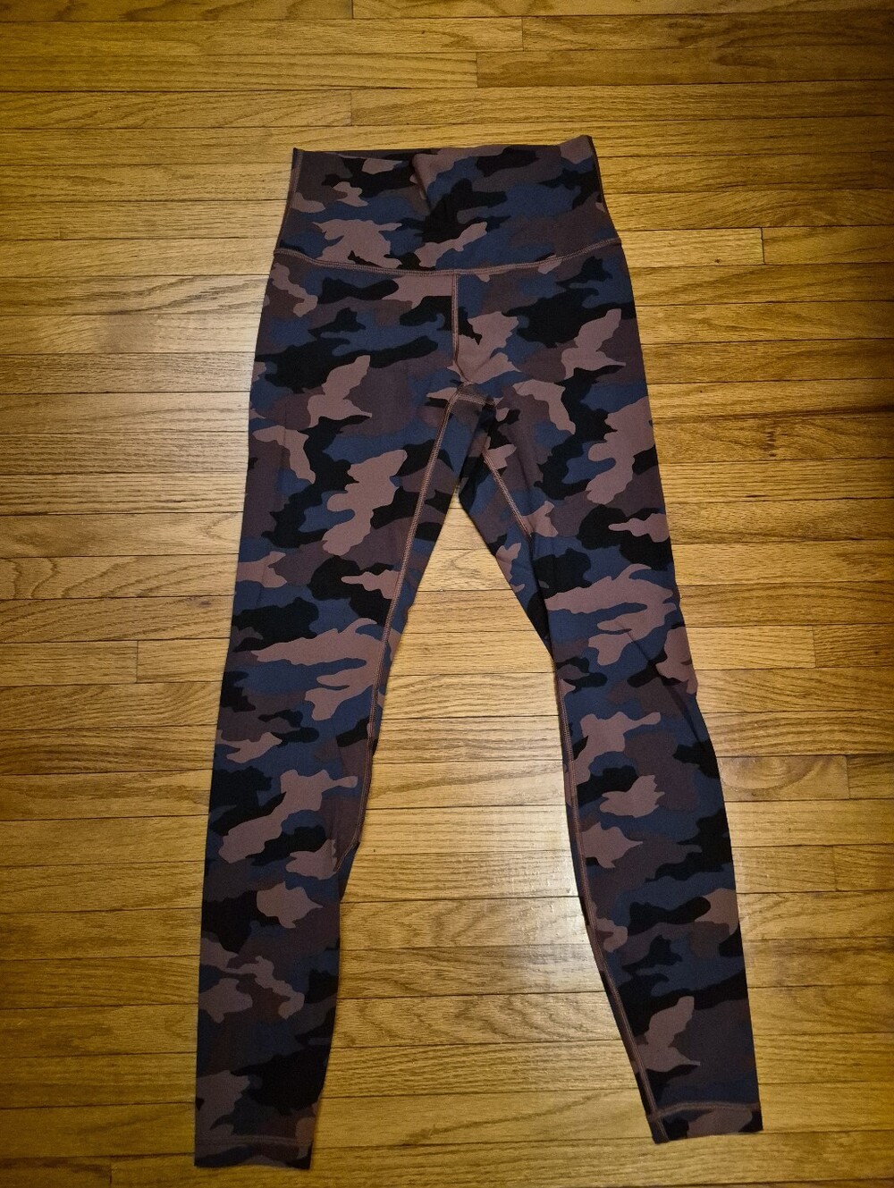 Lululemon Wunder Train Highrise Tight Size 6